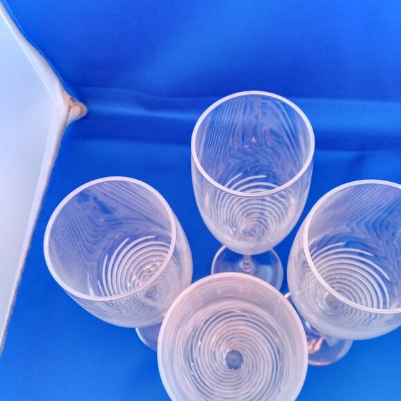 Vintage set of 4 crystal champagne flute glasses etched swirl design - Picture 4 of 6